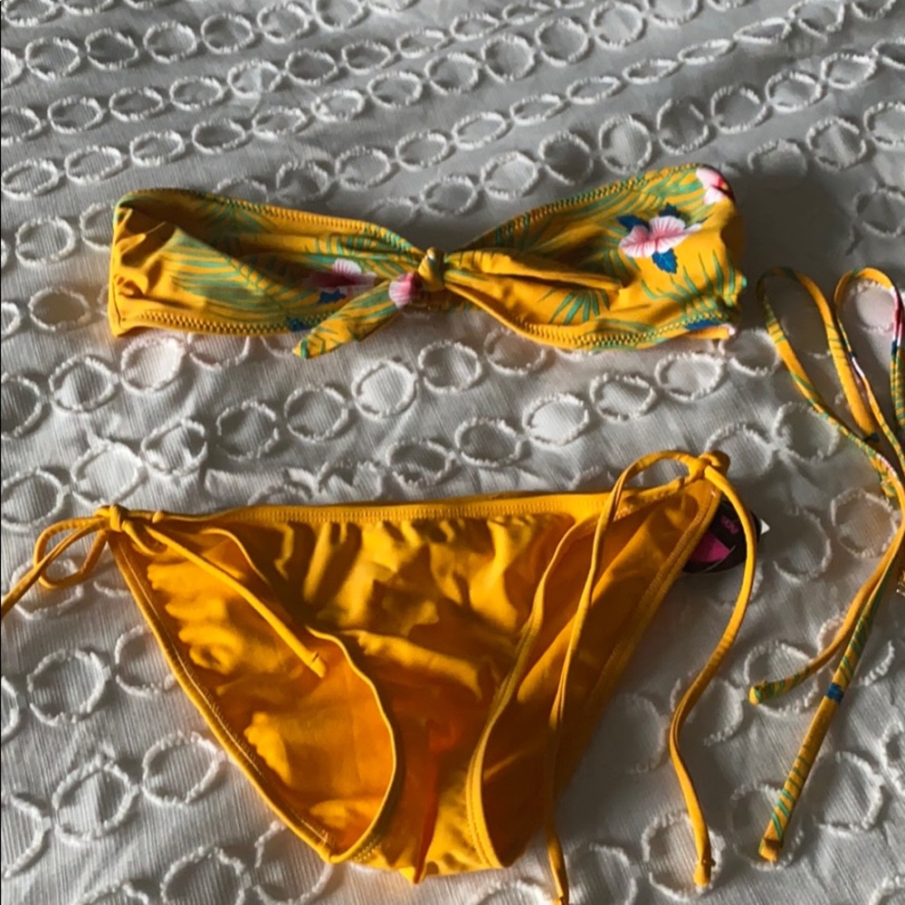 Mustard bikini top L bottom S